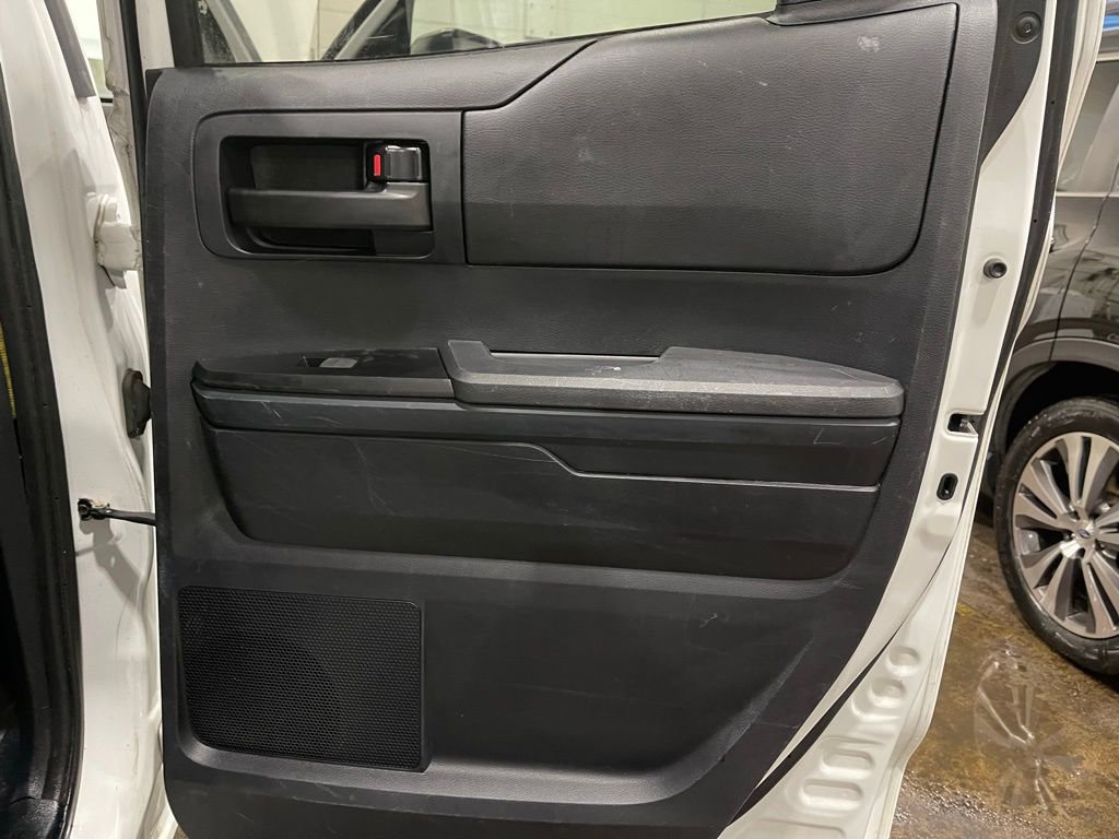 Used 2015 Toyota Tundra SR image 21