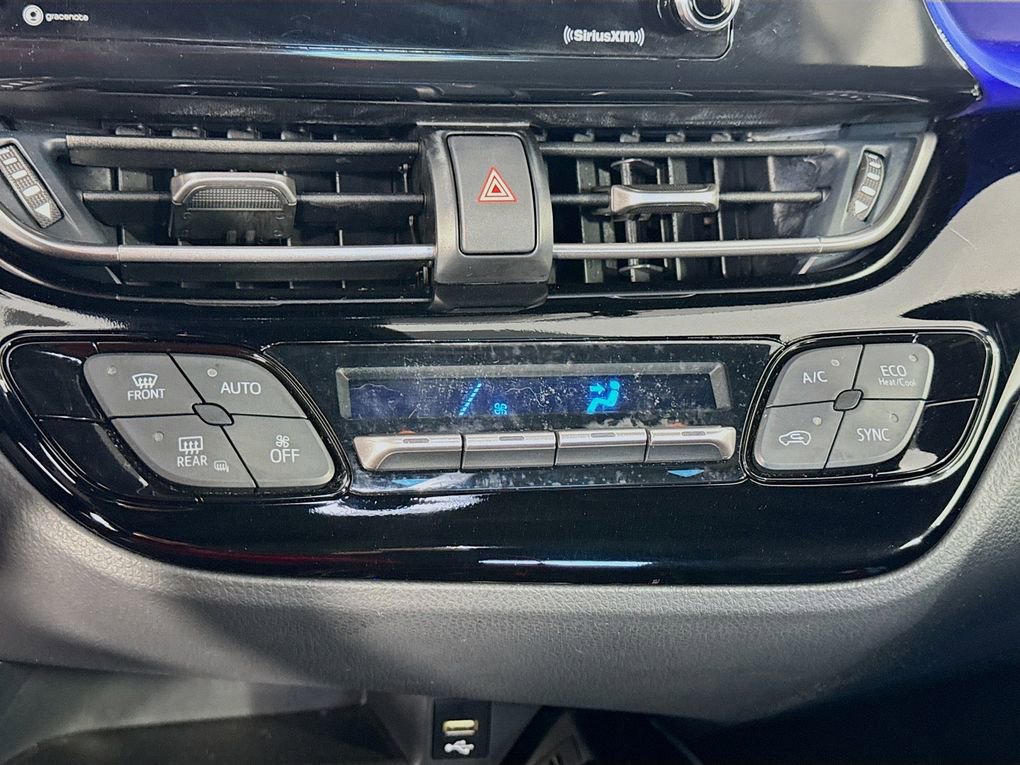 Used 2022 Toyota C-HR XLE image 20