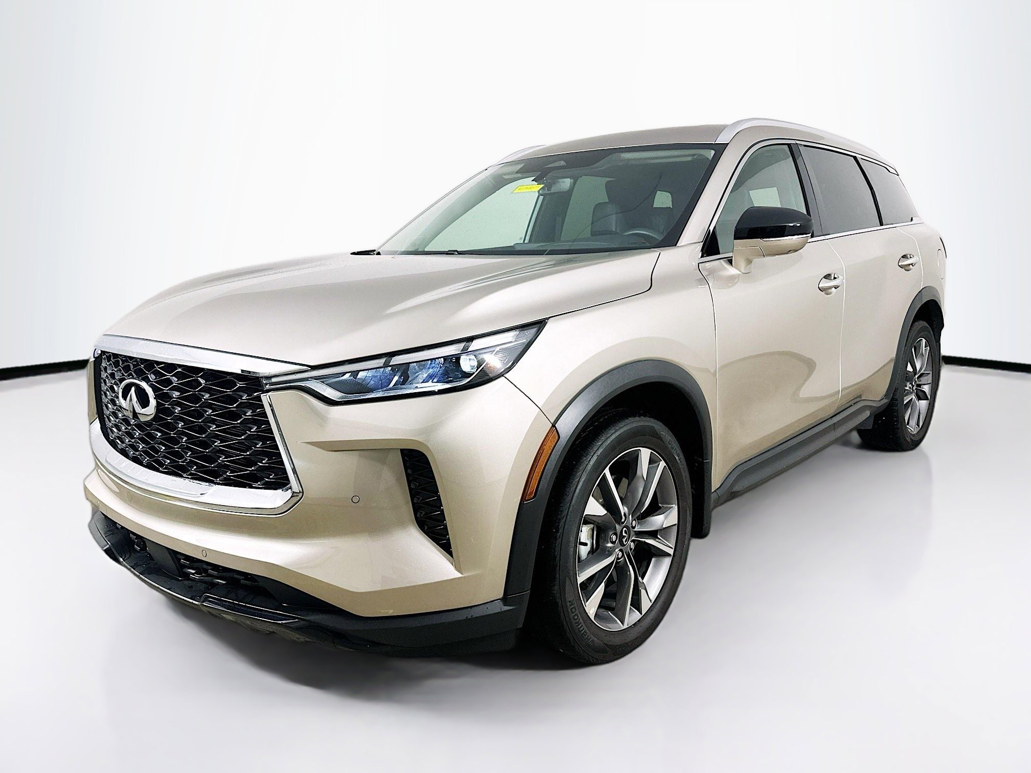 Used 2024 INFINITI QX60 Luxe w/ Performance Audio Package image 4