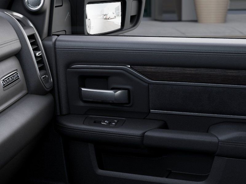 New 2026 RAM 2500 Laramie AWD/4WD image 25