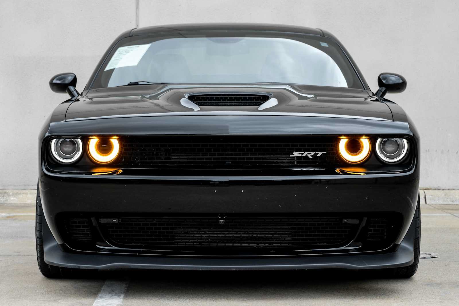 Used 2016 Dodge Challenger SRT Hellcat RWD image 3