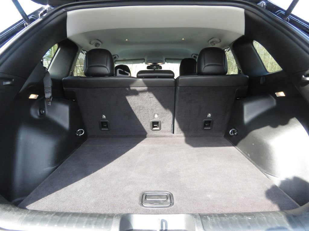 Used 2019 Jeep Cherokee Latitude Plus w/ Cold Weather Group image 17