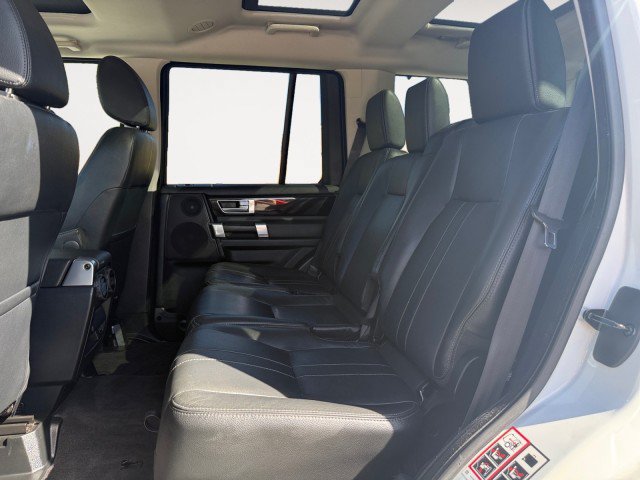 Used 2016 Land Rover LR4 HSE AWD/4WD image 15
