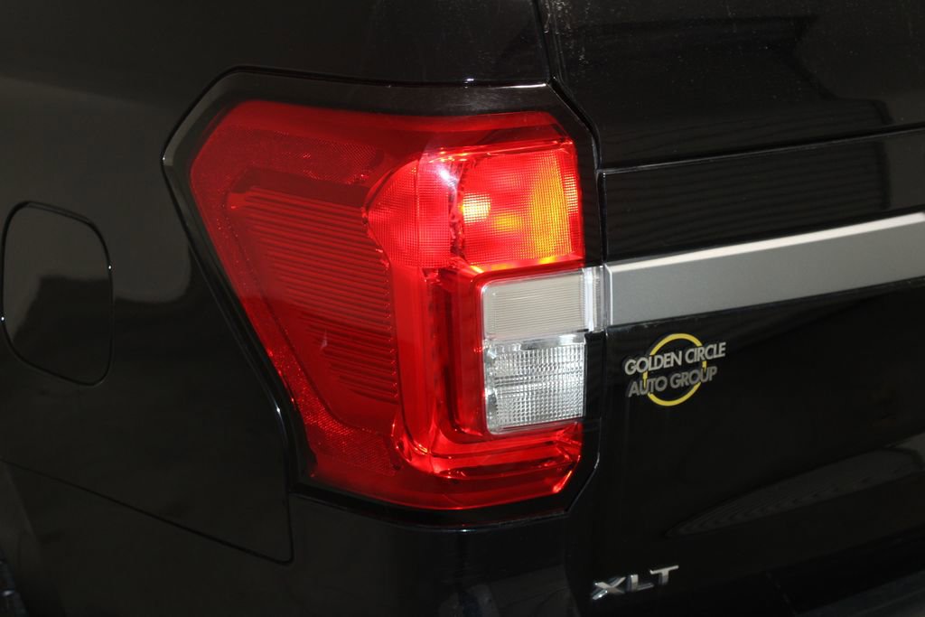 Used 2024 Ford Expedition Max XLT image 59