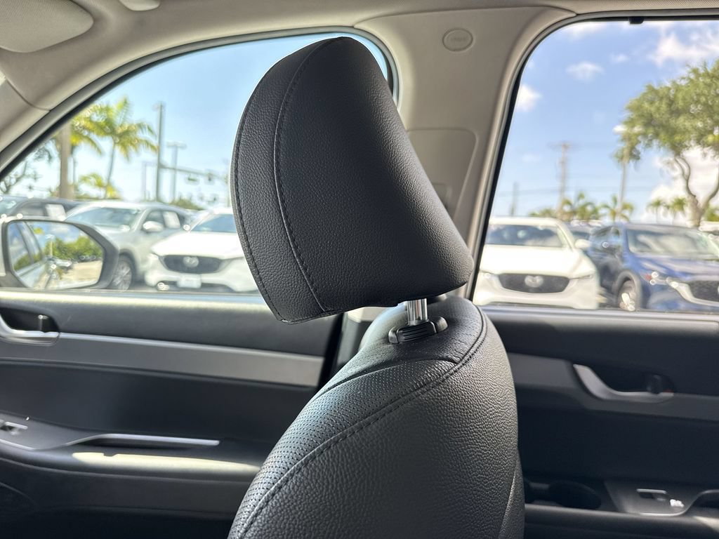 Used 2022 Hyundai Palisade SEL w/ 8P Bench Seat Package AWD/4WD image 16