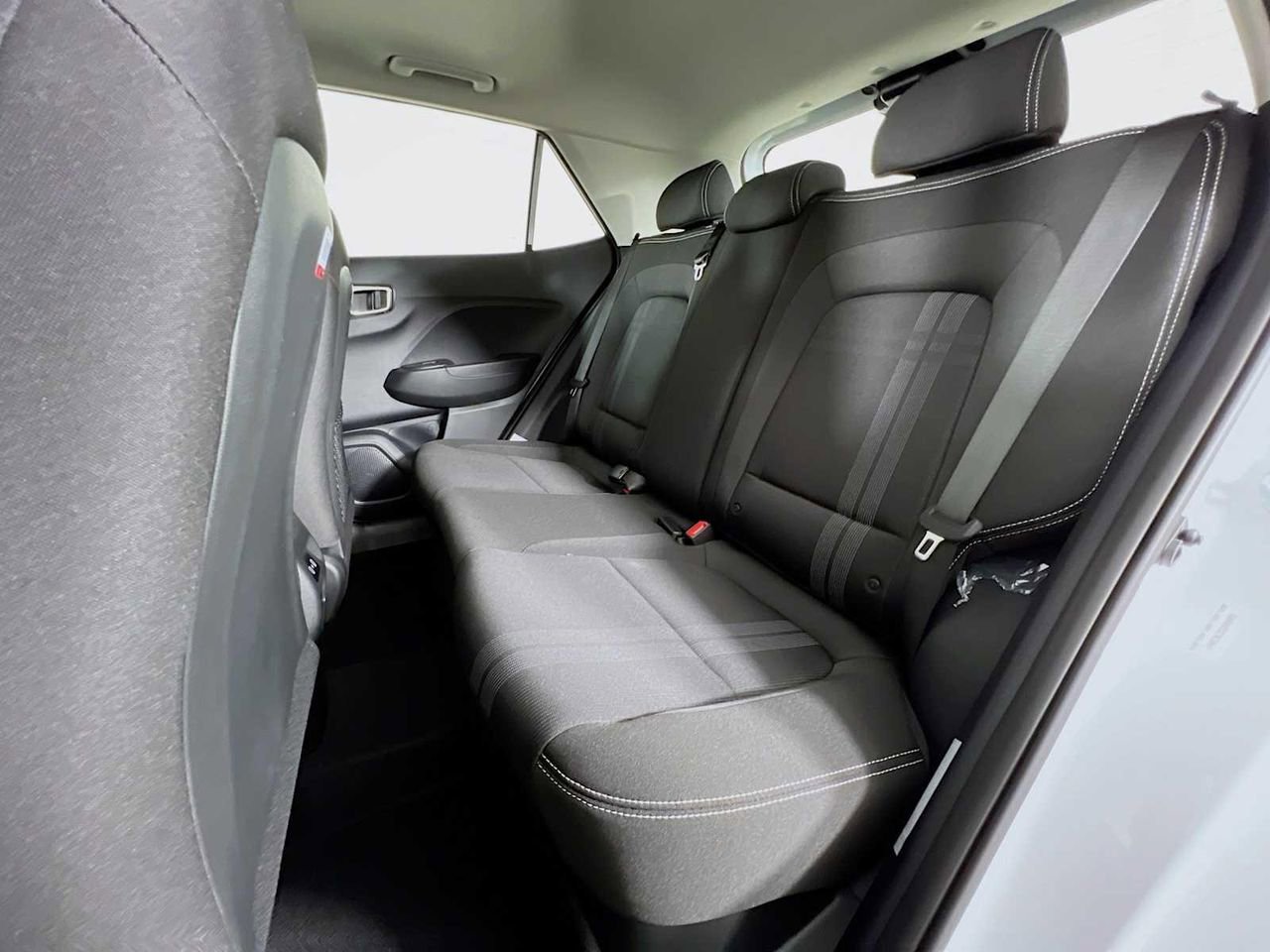 New 2025 Hyundai Venue SEL image 14