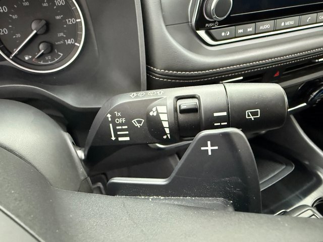 Used 2025 Nissan Rogue SV image 12