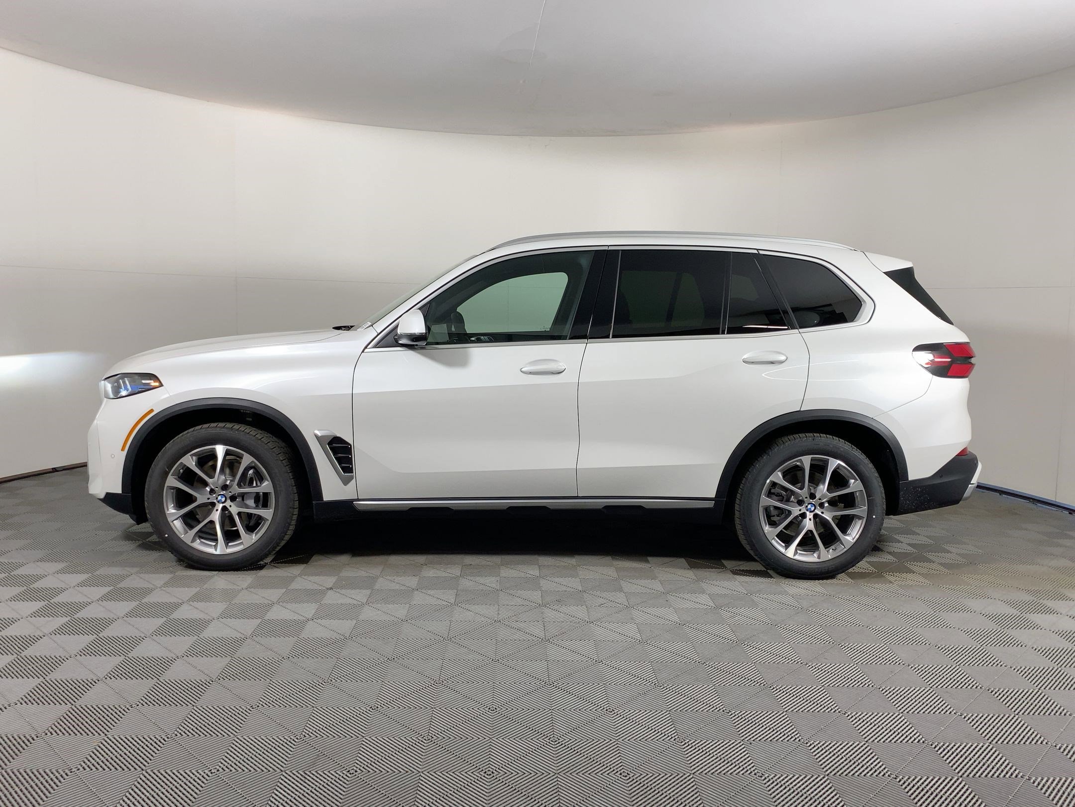 Used 2026 BMW X5 sDrive40i w/ Premium Package video 2