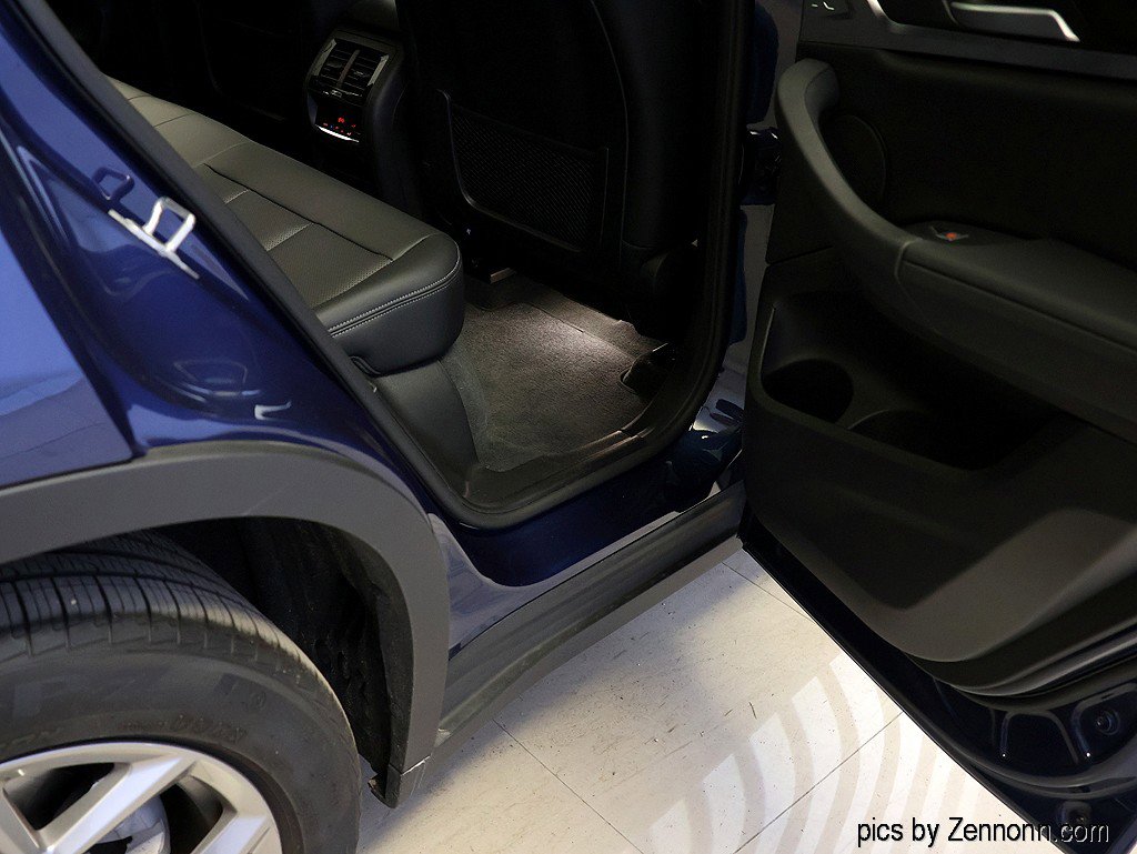 Used 2025 BMW X4 xDrive30i w/ Premium Package image 35