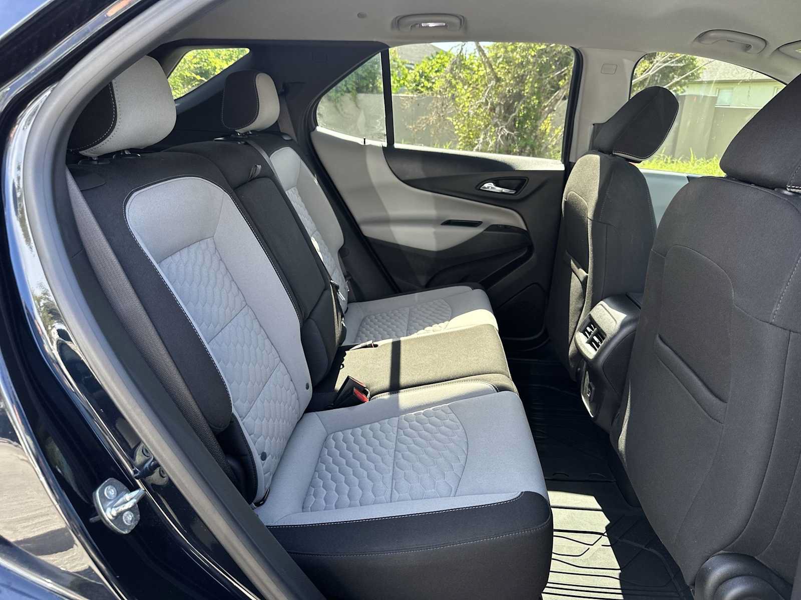 Certified 2021 Chevrolet Equinox LS w/ LS Convenience Package AWD/4WD image 18