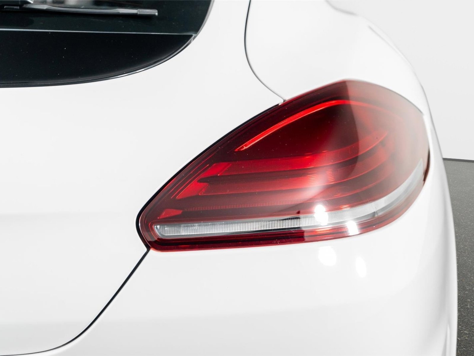 Used 2014 Porsche Panamera GTS image 13