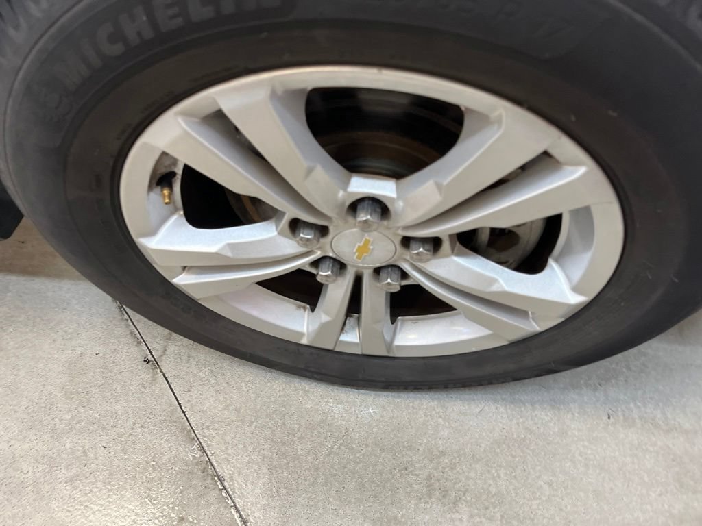 Used 2015 Chevrolet Equinox LT w/ Power Convenience Package FWD image 40