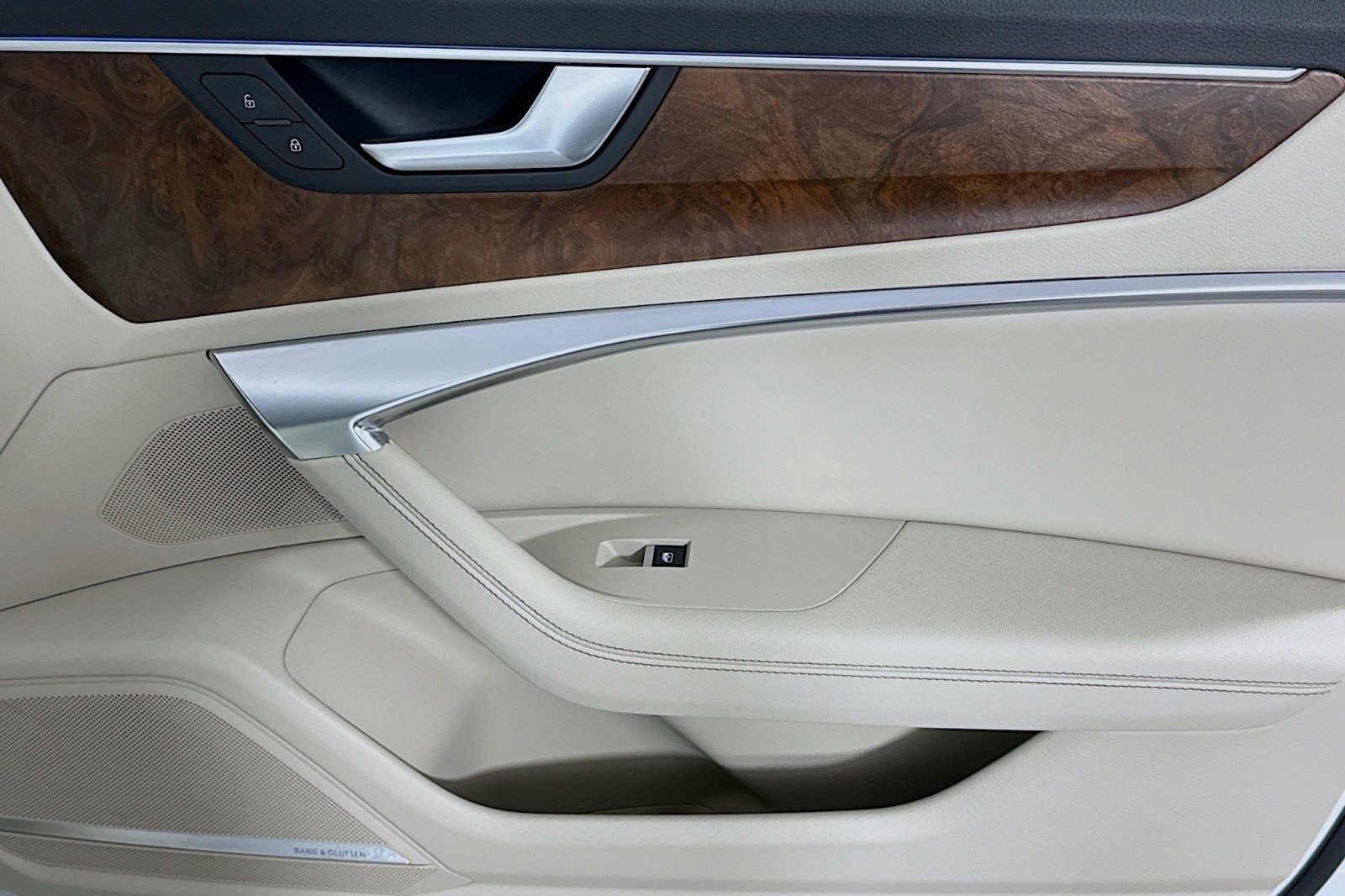 Used 2023 Audi A6 Premium Plus w/ Premium Plus Package image 23