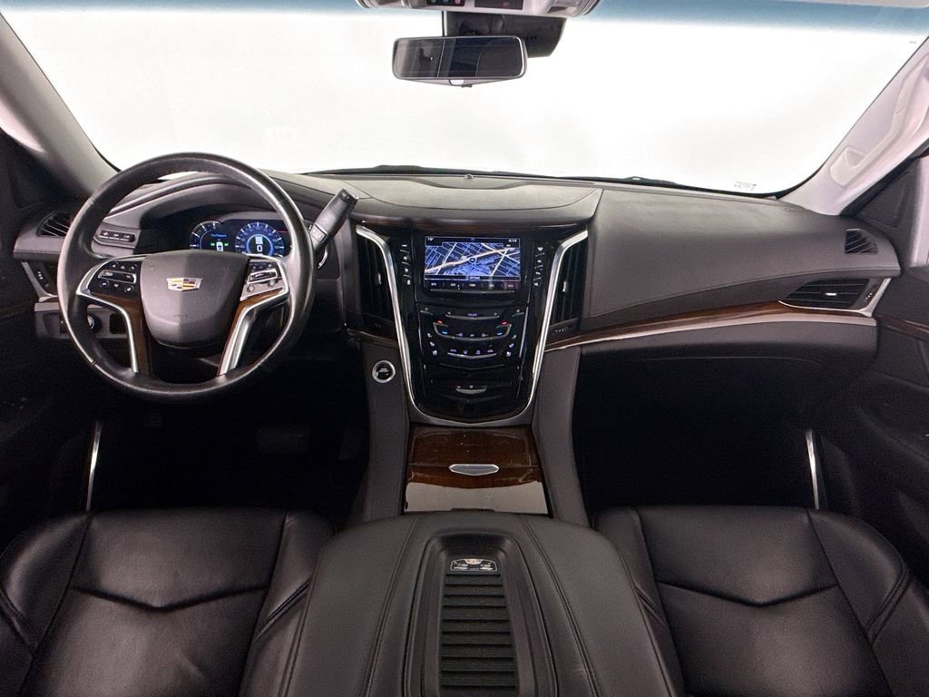 Used 2019 Cadillac Escalade Luxury image 9