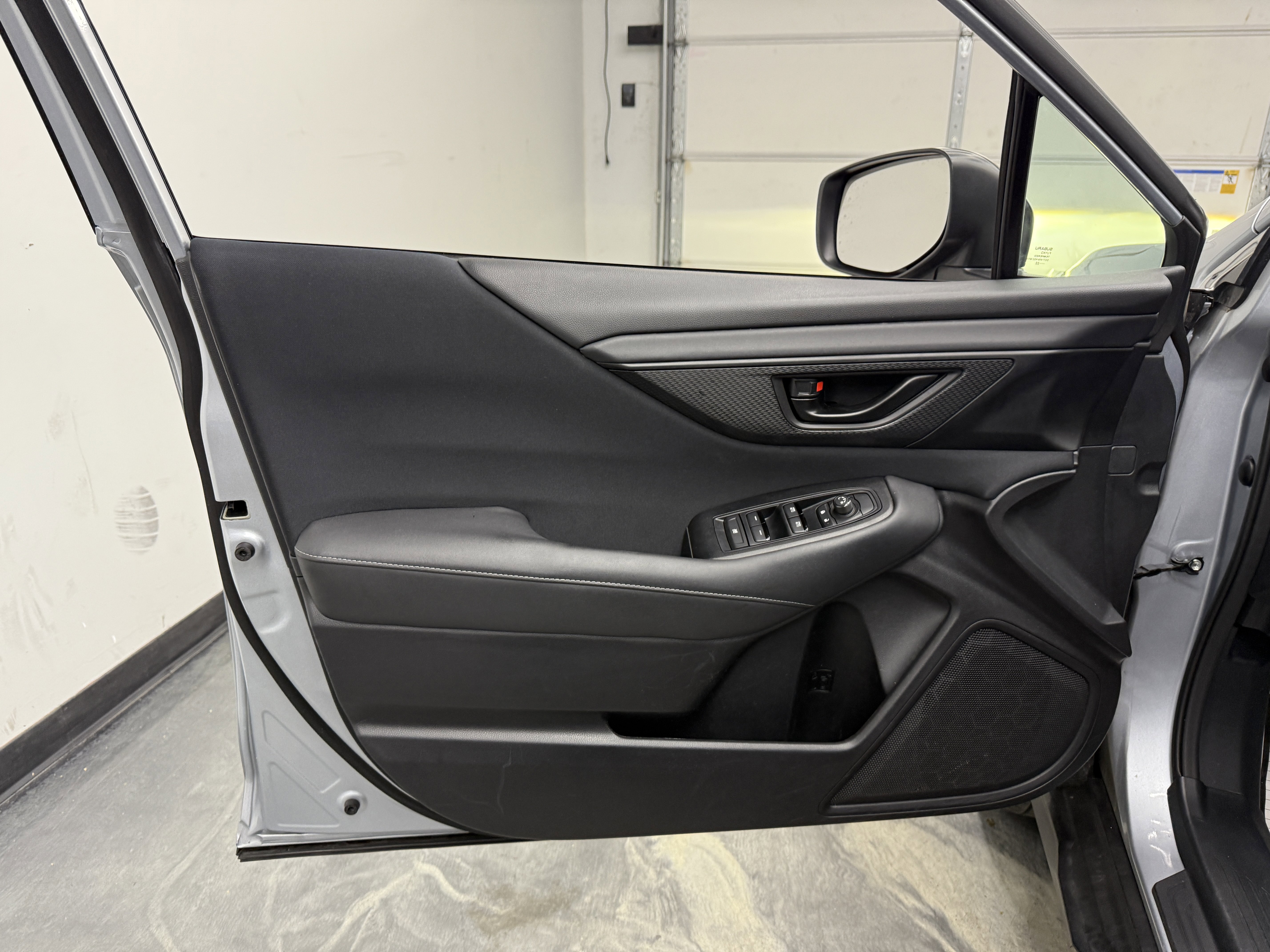 Used 2023 Subaru Outback Touring image 8