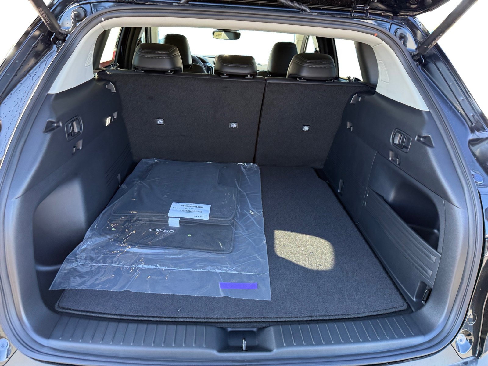 New 2026 MAZDA CX-50 AWD 2.5 Hybrid w/ Premium Pkg image 17