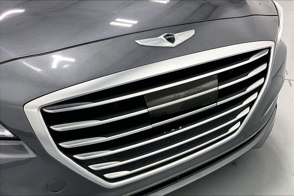 Used 2015 Hyundai Genesis 5.0 w/ Option Group 05 image 37
