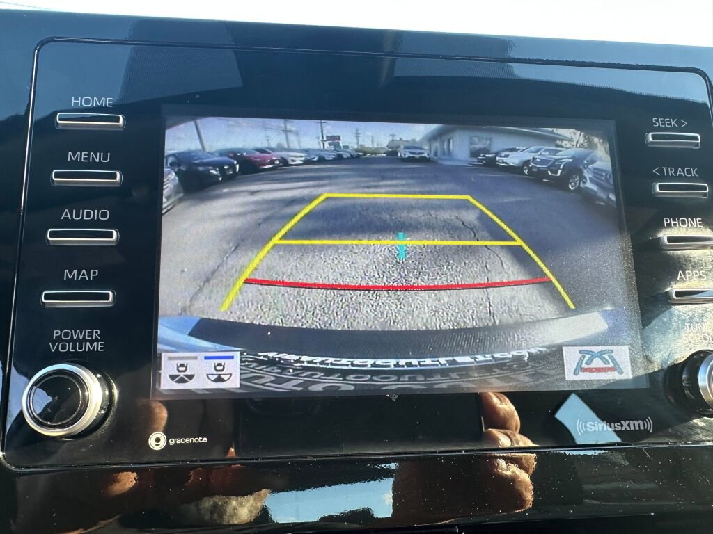 Used 2023 Toyota Camry SE image 18