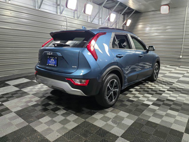 Used 2024 Kia Niro EX w/ EX Cold Weather Package image 5