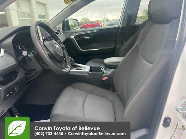 Used 2025 Toyota RAV4 XLE AWD/4WD image 17