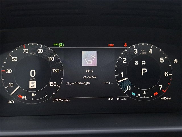 Used 2024 Land Rover Discovery Metropolitan Edition image 24