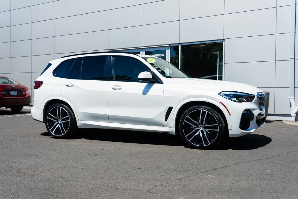 Used 2019 BMW X5 xDrive50i w/ M Sport Package AWD/4WD image 30