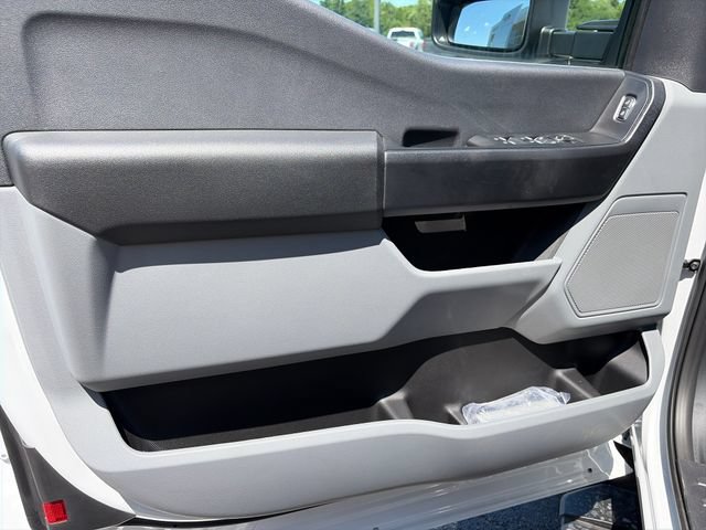 New 2026 Ford F350 XL w/ XL Chrome Package AWD/4WD image 15