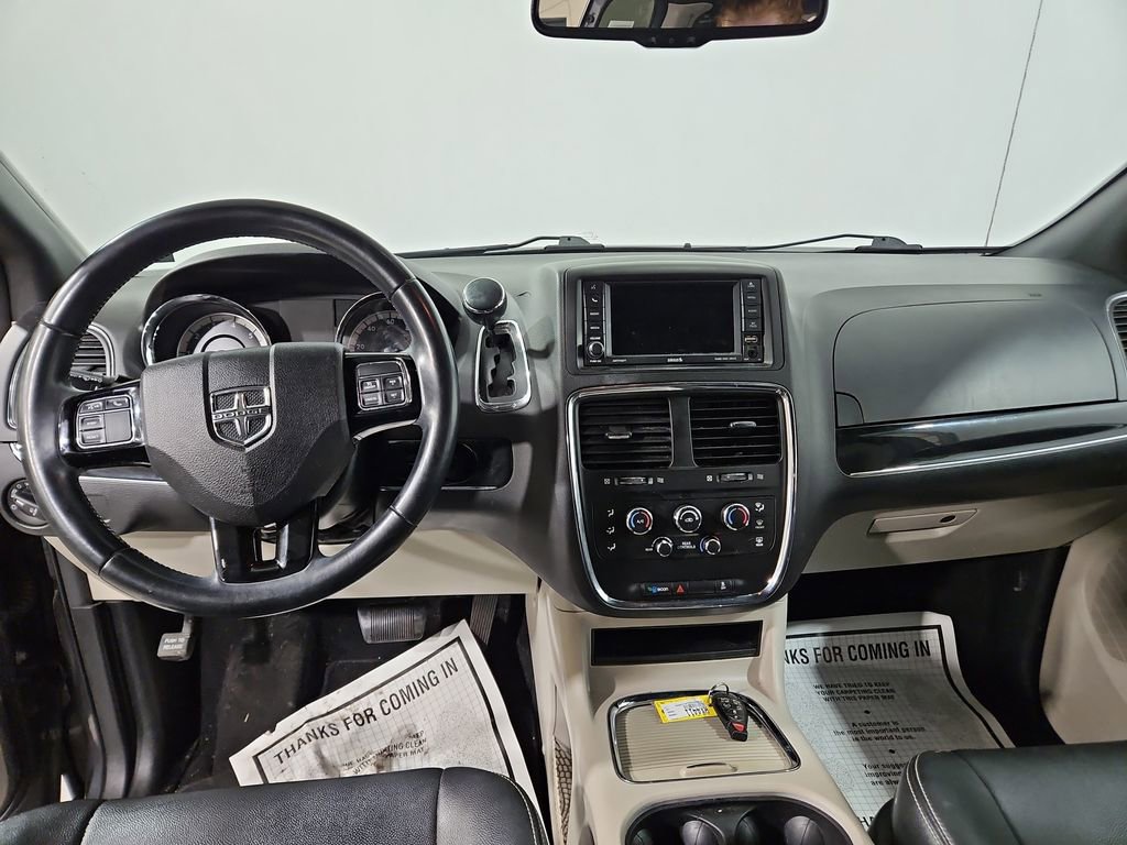 Used 2018 Dodge Grand Caravan SXT image 13