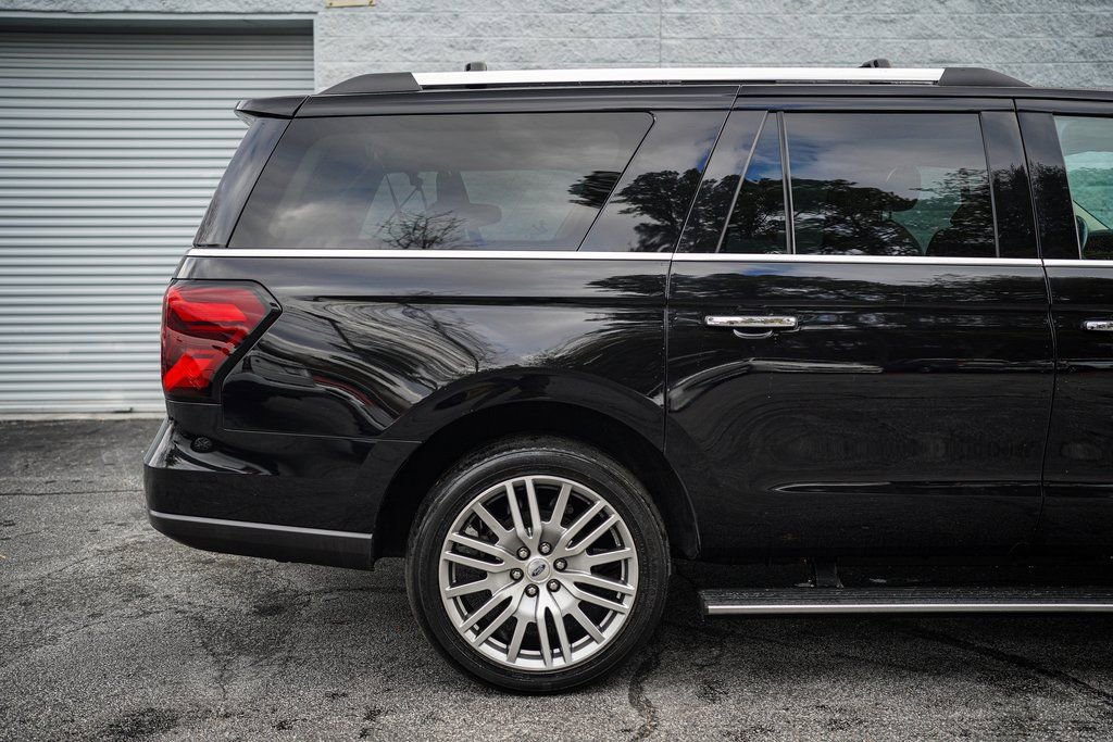 Used 2022 Ford Expedition Max Limited AWD/4WD image 16