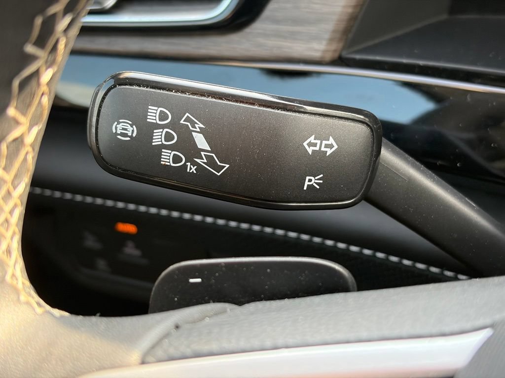 Used 2024 Volkswagen Atlas SEL AWD/4WD image 28