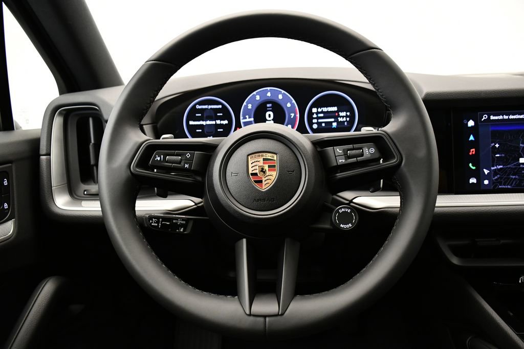 Certified 2025 Porsche Cayenne image 23