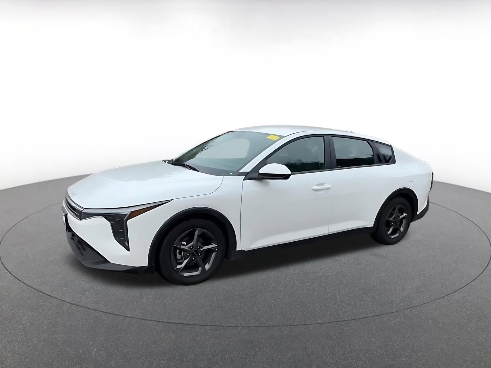 Used 2025 Kia K4 LXS FWD image 8