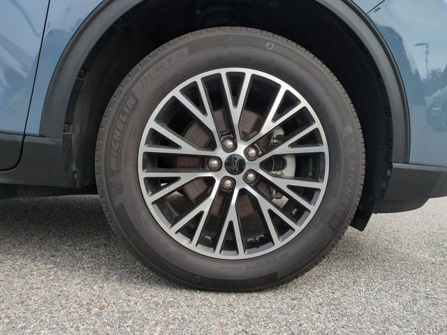 Used 2025 Ford Escape SE w/ PHEV Premium Package image 11