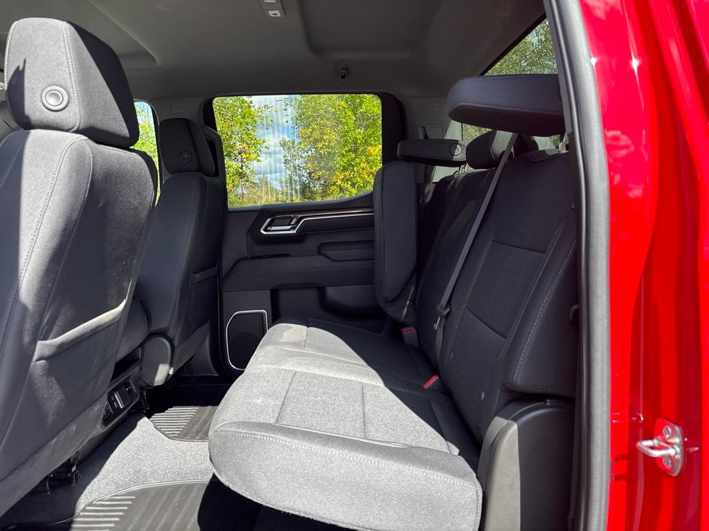 Used 2025 Chevrolet Silverado 1500 LT AWD/4WD image 12