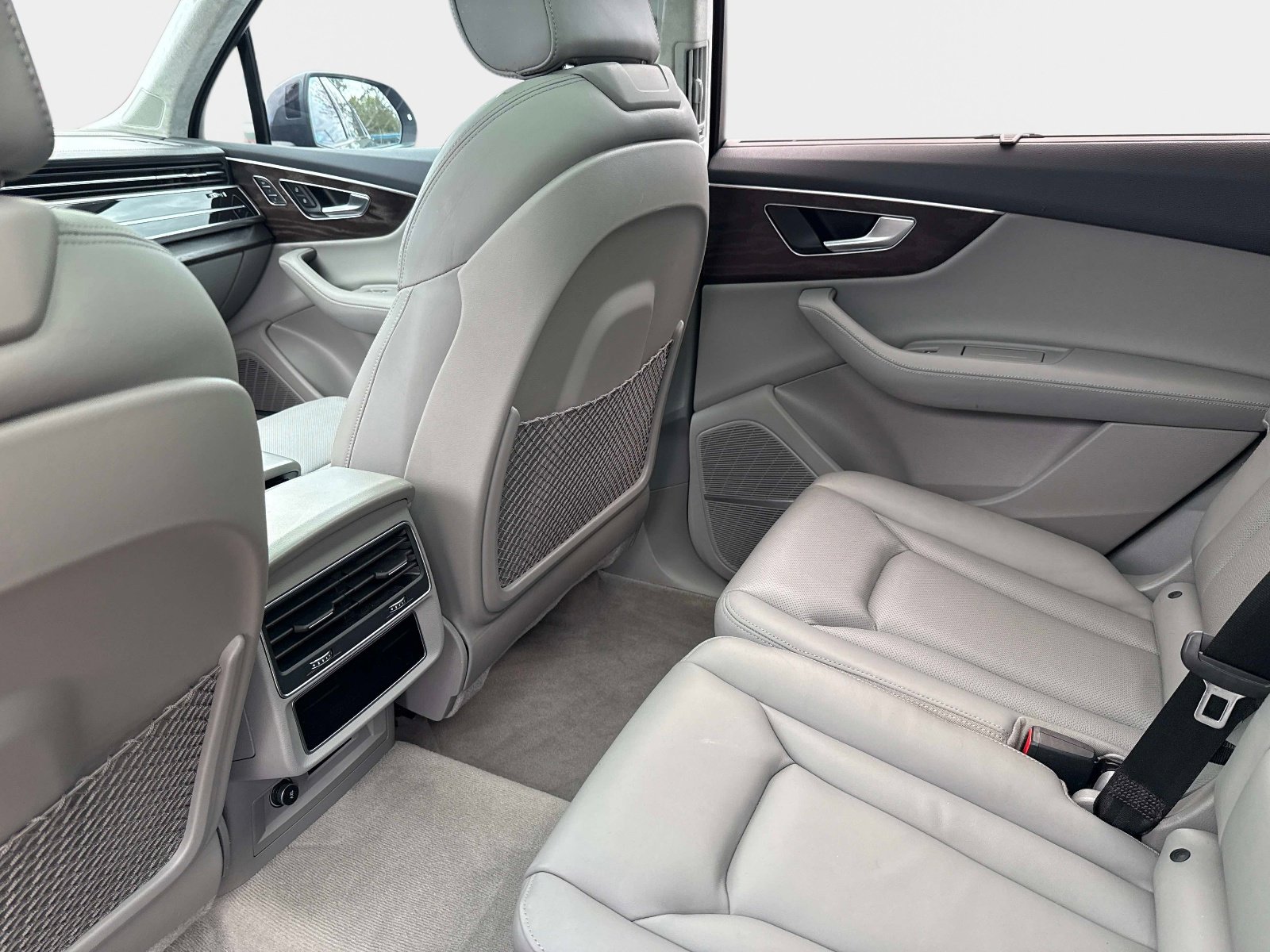 Used 2022 Audi Q7 3.0T Prestige image 17