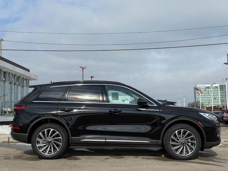 New 2026 Lincoln Corsair Reserve image 2