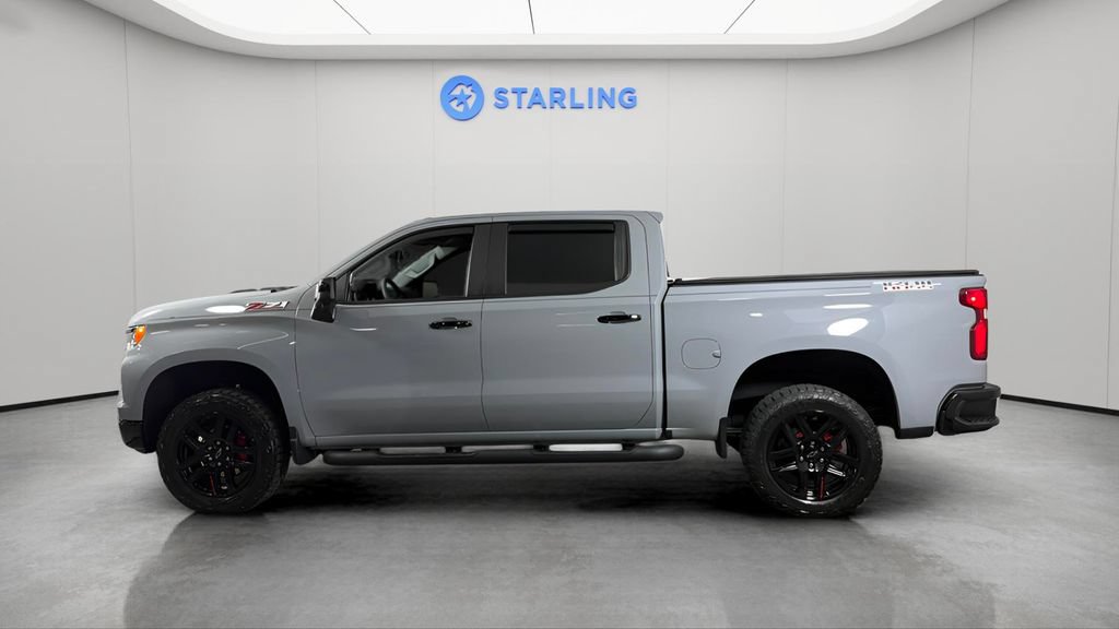 Used 2024 Chevrolet Silverado 1500 LT Trail Boss w/ LT Trail Boss Premium Package AWD/4WD image 3