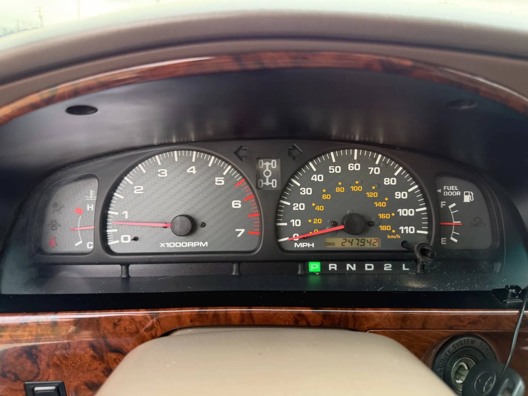Used 2000 Toyota 4Runner Limited image 17