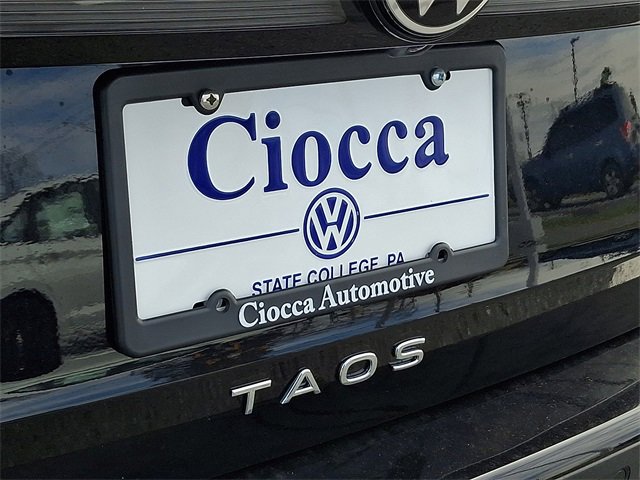 New 2025 Volkswagen Taos SE image 22