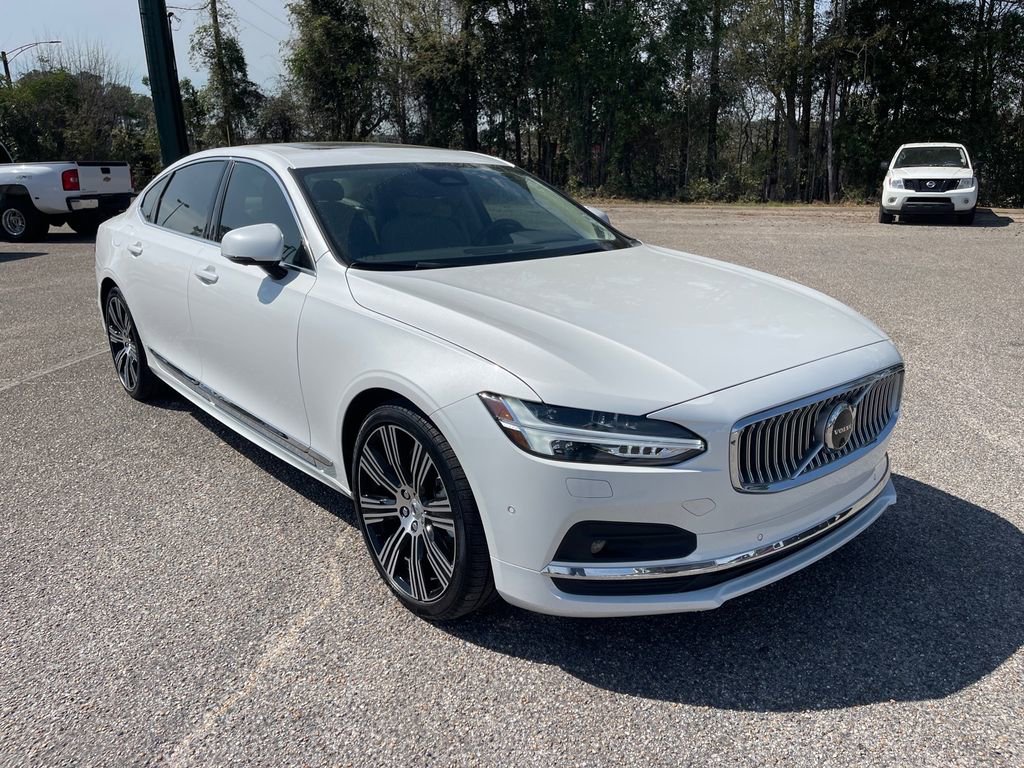 Used 2024 Volvo S90 B6 Plus image 1