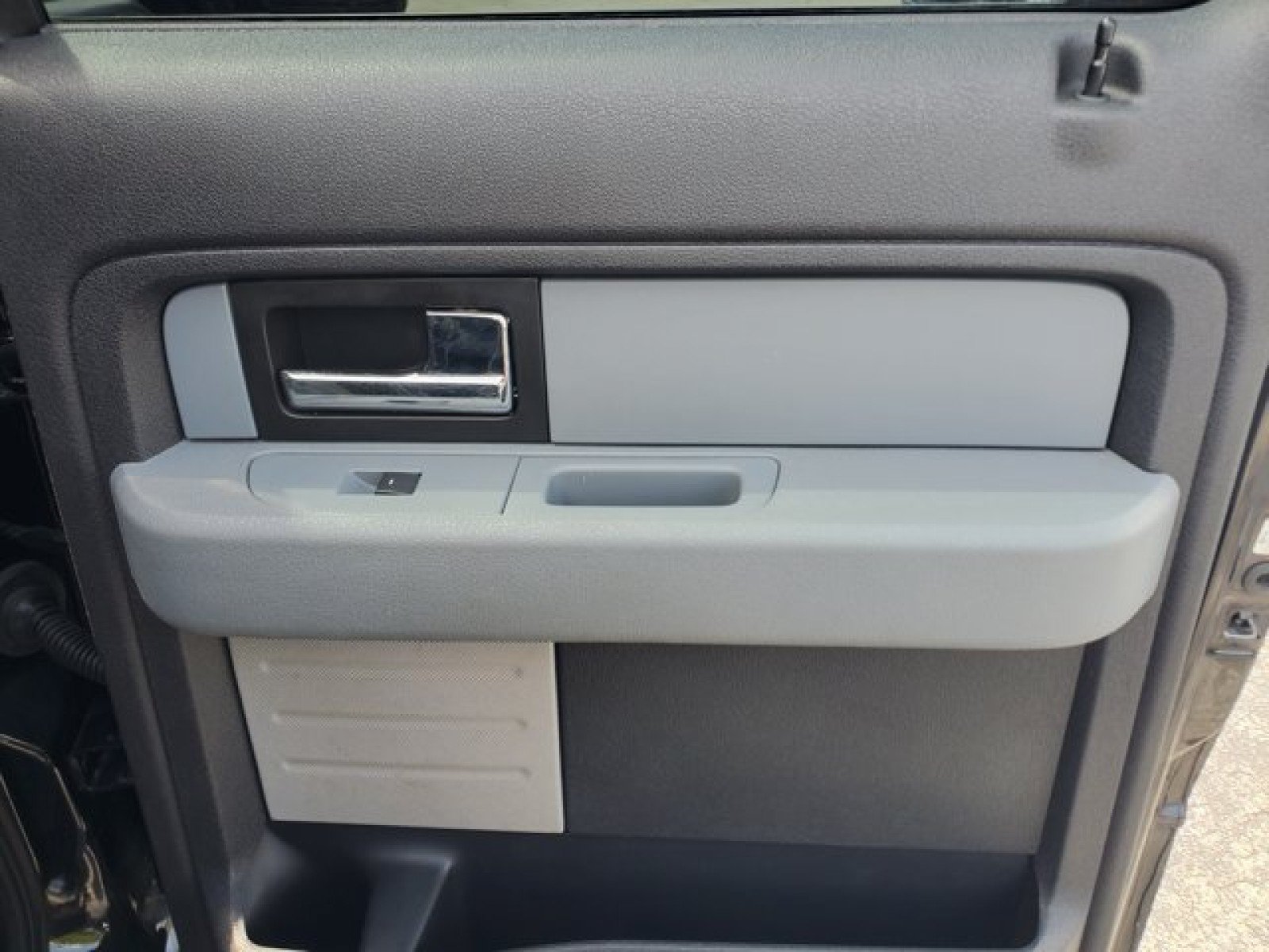 Used 2013 Ford F150 XLT w/ Luxury Equipment Group RWD image 29