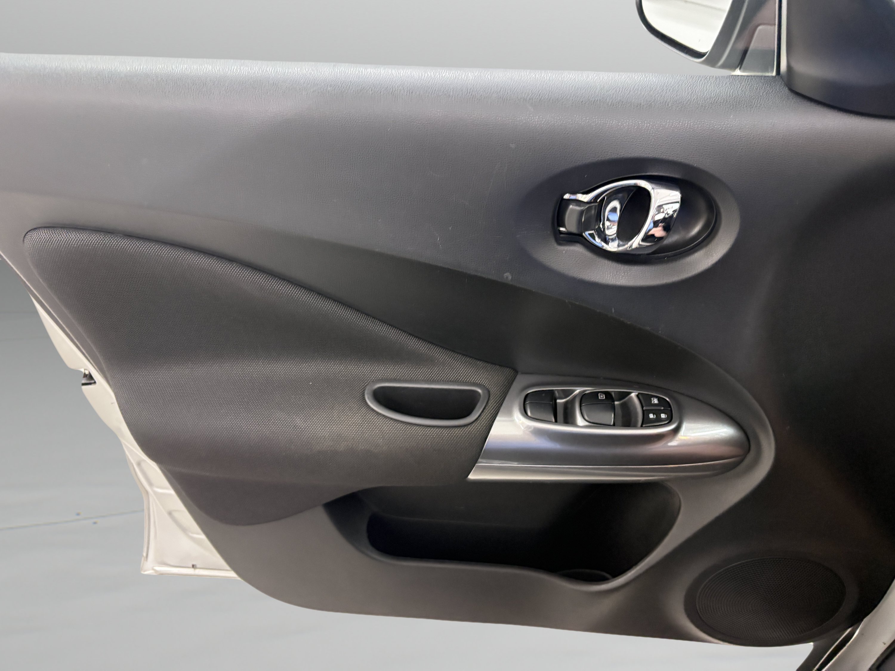 Used 2017 Nissan Juke SV FWD image 26