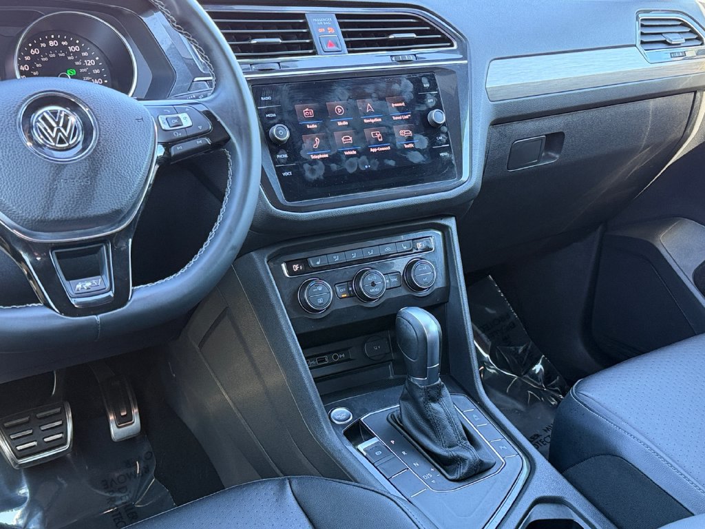 Used 2018 Volkswagen Tiguan SEL FWD image 14