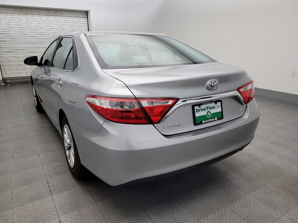 Used 2015 Toyota Camry LE FWD image 5
