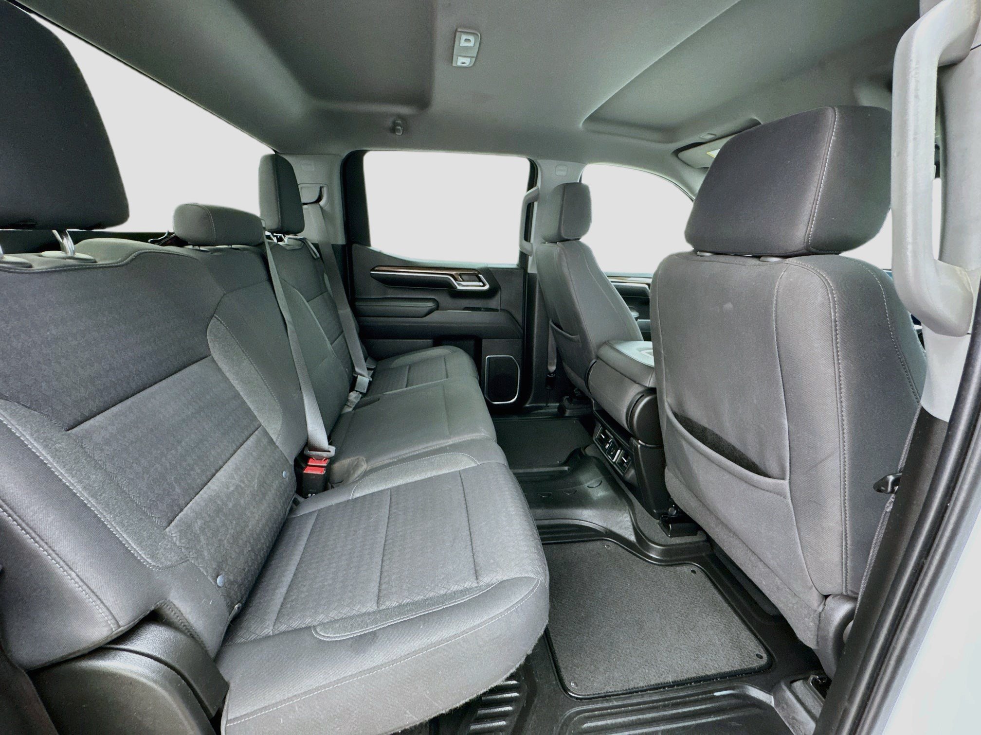 Used 2023 Chevrolet Silverado 1500 LT w/ Protection Package AWD/4WD image 18