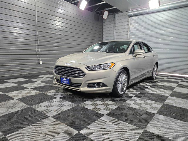 Used 2016 Ford Fusion SE w/ Equipment Group 202A image 43