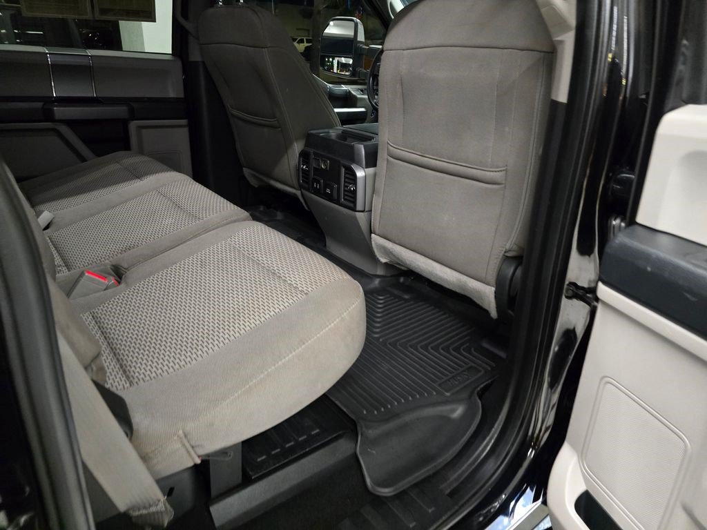 Used 2019 Ford F250 XLT w/ XLT Premium Package AWD/4WD image 40