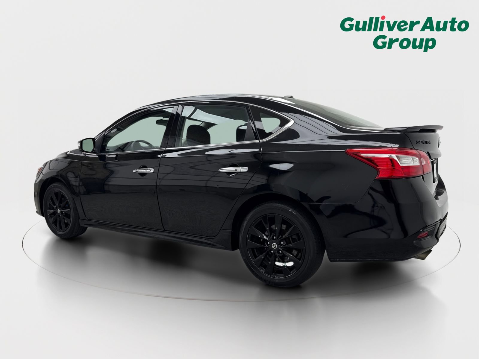 Used 2018 Nissan Sentra SR w/ SR Midnight Edition Package image 4