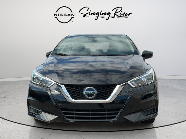 Used 2020 Nissan Versa SV FWD image 2