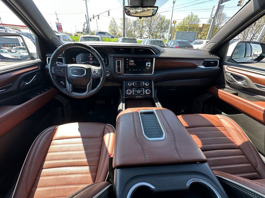 Used 2023 GMC Yukon XL Denali Ultimate image 31